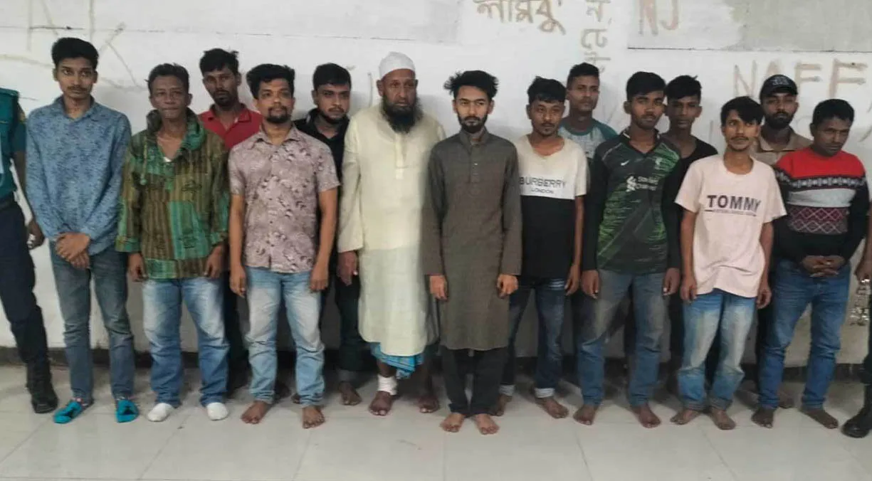 মোহাম্মদপুরে বিশেষ অভিযানে গ্রেপ্তার ১৬